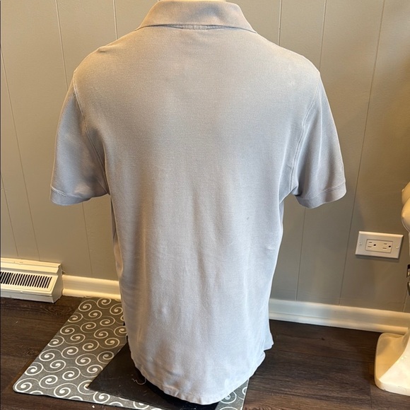 Patagonia Men’s Large Gray Polo Shirt with Collar Embroidered Logo - Picture 4 of 5